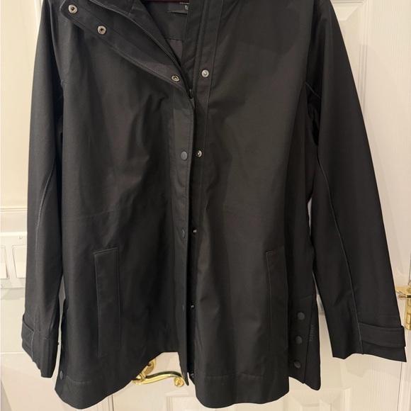 Athleta RainOut Sutro Trench in Black - Picture 7 of 8